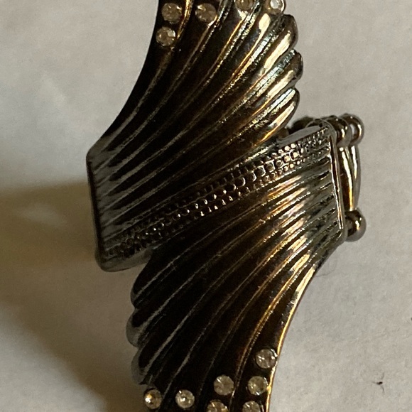 Unique design,costume ring - Picture 1 of 8